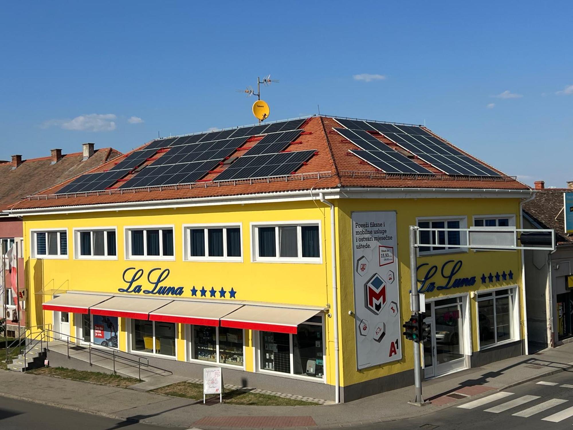 La Luna Premium Deluxe Apartment With Free Jacuzzi, Bikes & Covered Parking Nasice Buitenkant foto